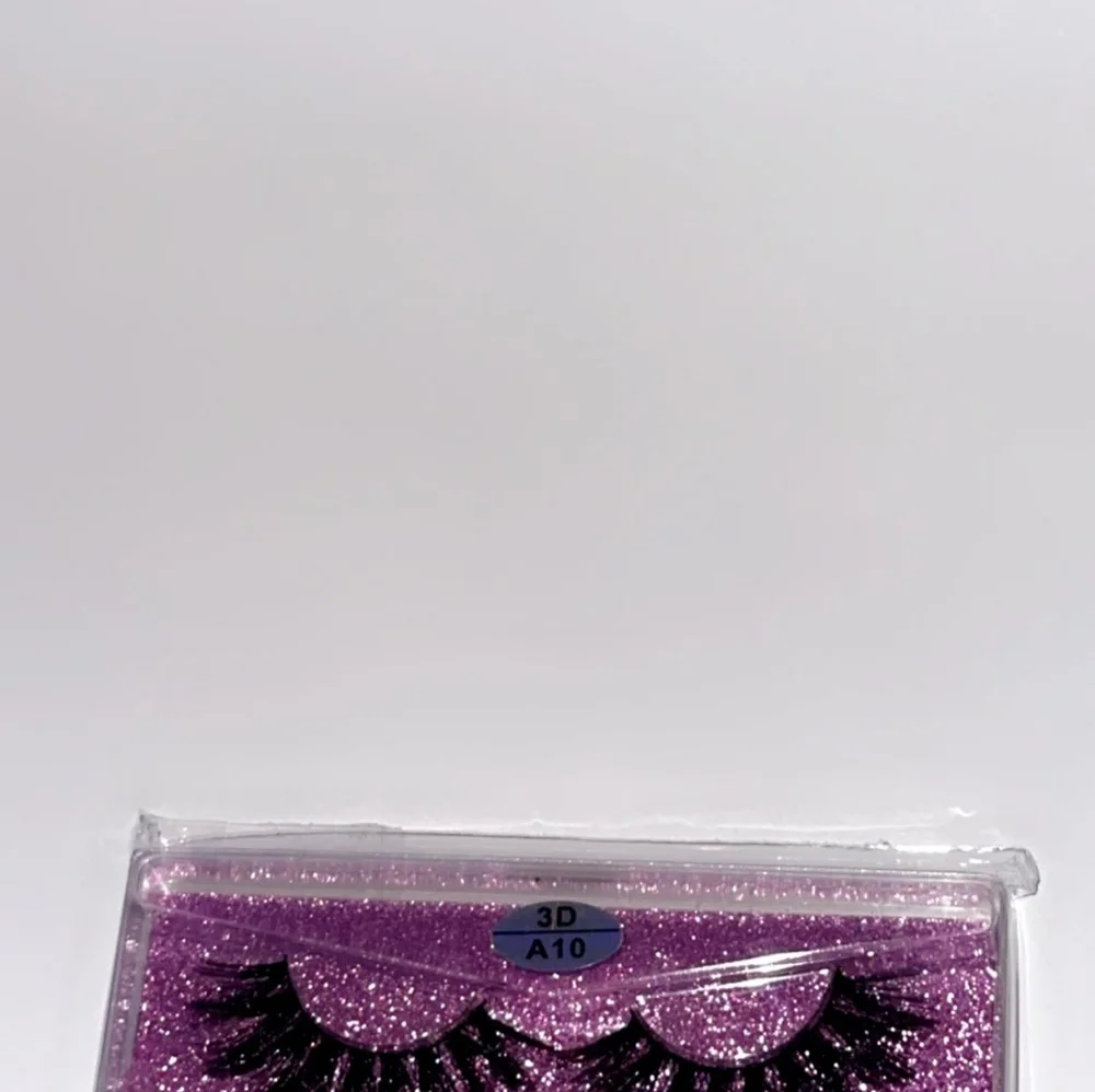 Eyelashes - Picture 3 of 11